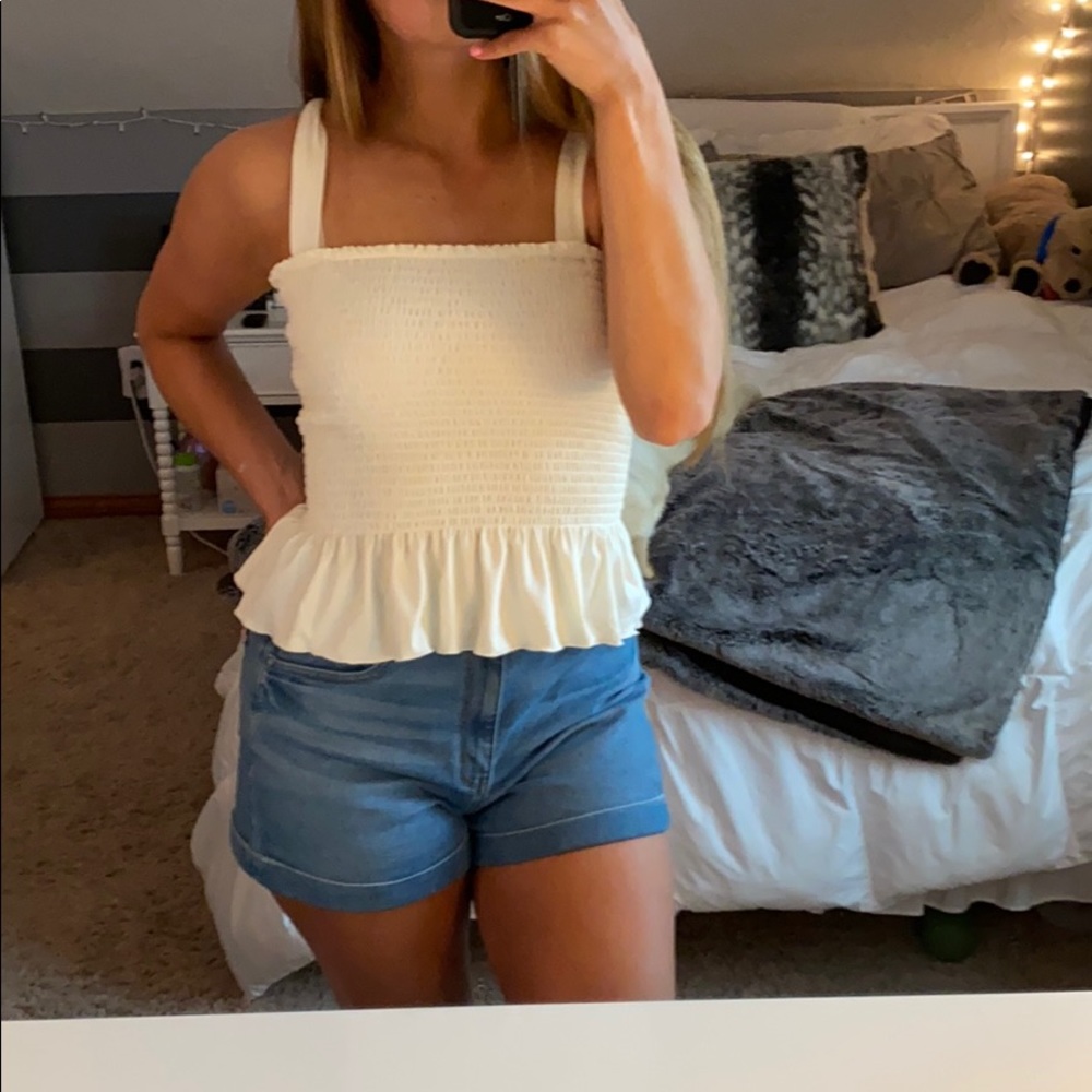 Off-white ruffle tank